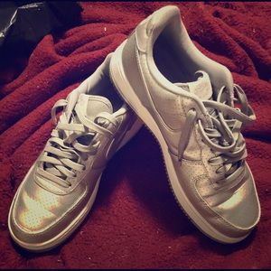 Air Force 1 SILVER MEN’s size 9